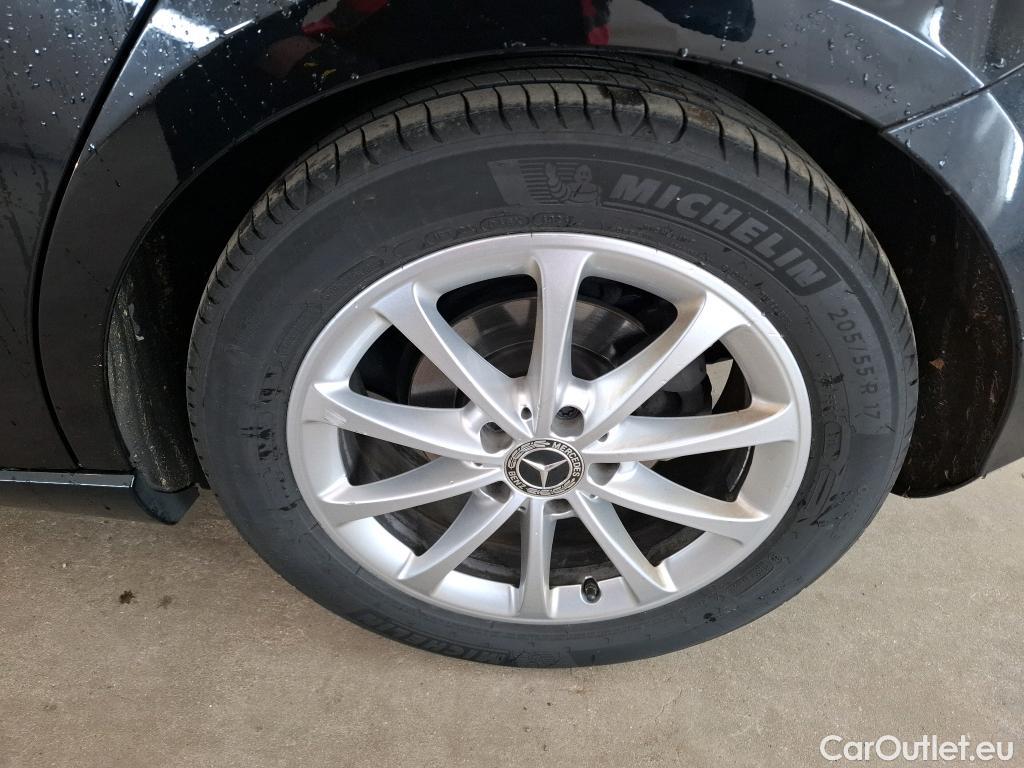  Mercedes  A-Klasse MERCEDES-BENZ Classe A Compact / 2018 / 5P / Berline A 180 d Business Line 8G-DCT #7