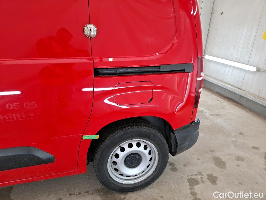  Citroen  Berlingo CITROEN  / 2018 / 4P / Fourgonnette M 650kg BlueHDi 130 S&S EAT8 Driver #13