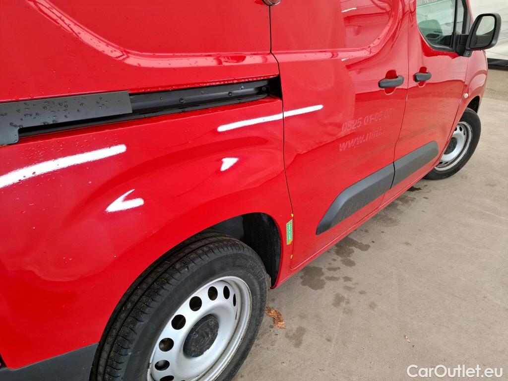  Citroen  Berlingo CITROEN  / 2018 / 4P / Fourgonnette M 650kg BlueHDi 130 S&S EAT8 Driver #23