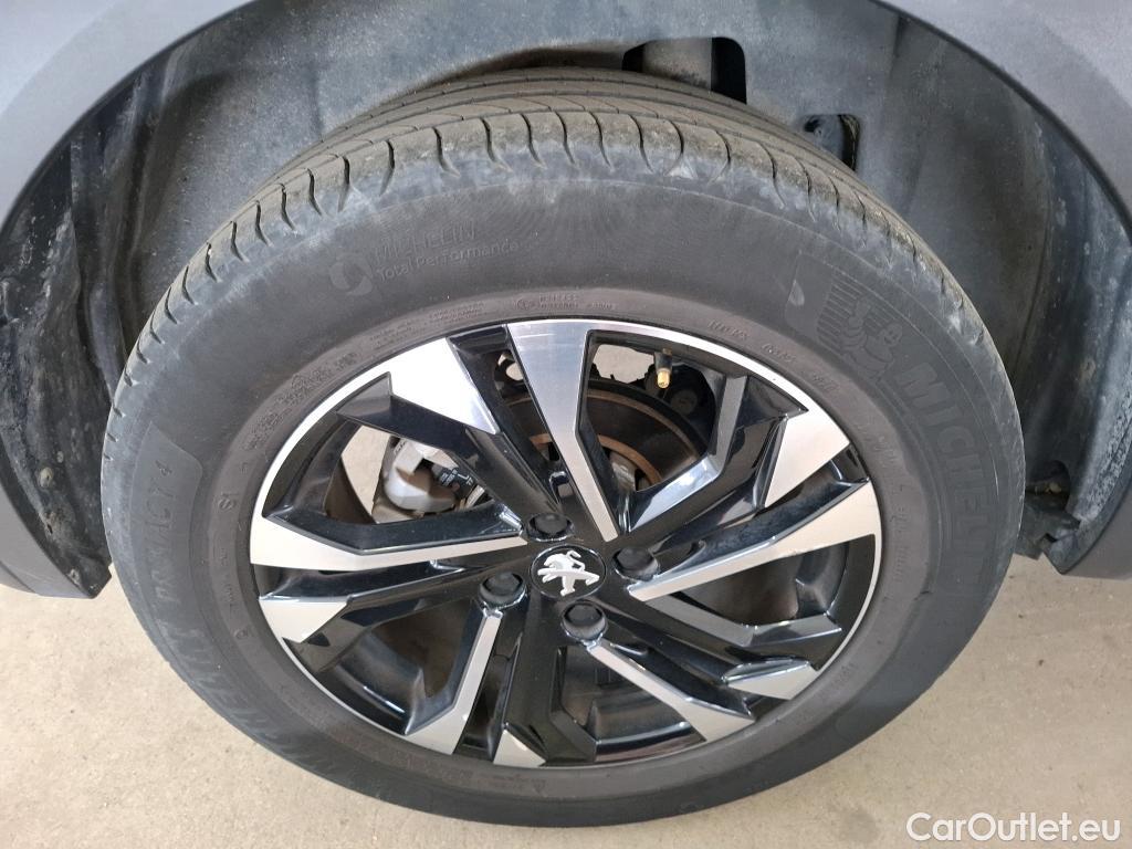  Peugeot  2008  Allure Business 1.2 PureTech 130CV BVA8 E6d #32