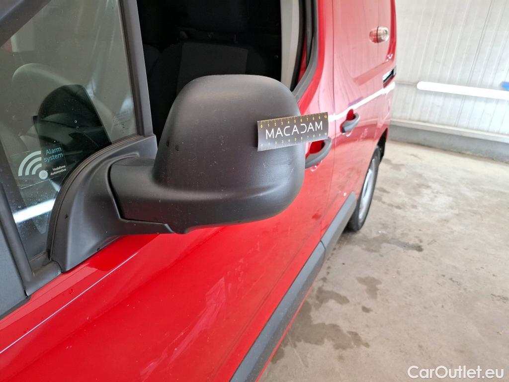  Citroen  Berlingo CITROEN  / 2018 / 4P / Fourgonnette M 650kg BlueHDi 130 S&S EAT8 Driver #11