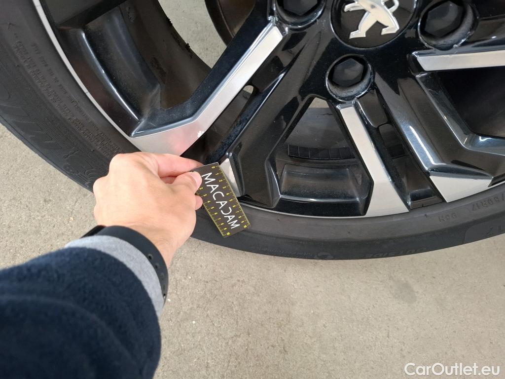  Peugeot  2008  Allure Business 1.2 PureTech 130CV BVA8 E6d #36