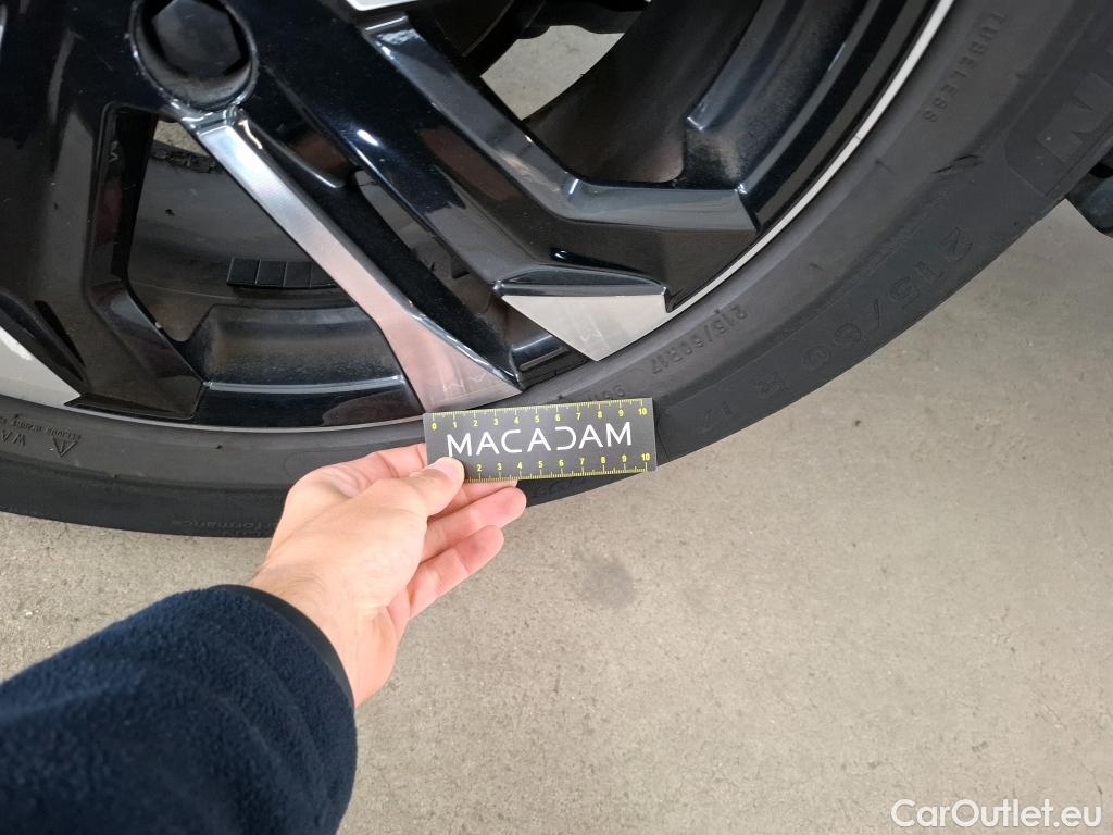  Peugeot  2008  Allure Business 1.2 PureTech 130CV BVA8 E6d #35