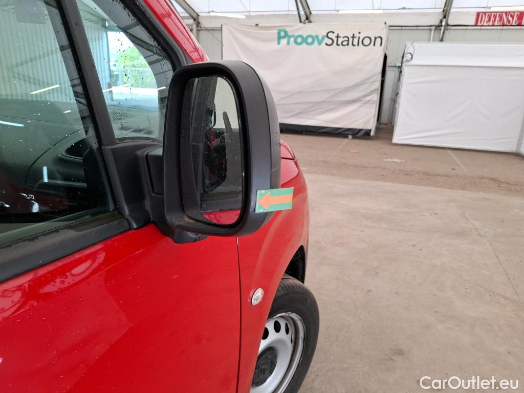  Citroen  Berlingo CITROEN  / 2018 / 4P / Fourgonnette M 650kg BlueHDi 130 S&S EAT8 Driver #16