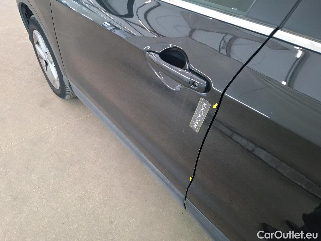  Nissan  Qashqai NISSAN  / 2017 / 5P / Crossover 1.5 DCI 115 Business Edition #3