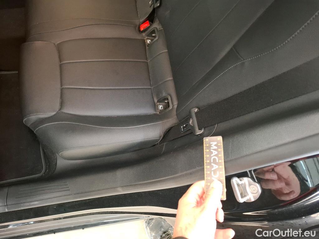  Mercedes  A-Klasse MERCEDES-BENZ Classe A Compact / 2018 / 5P / Berline A 180 d Business Line 8G-DCT #3