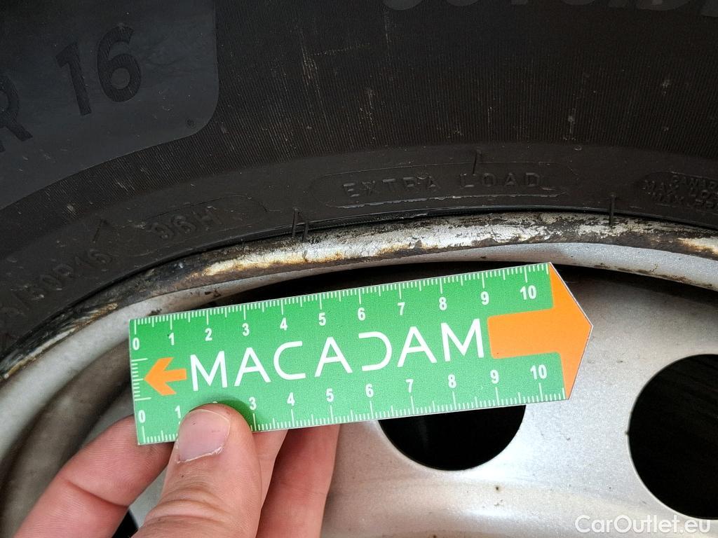  Citroen  Berlingo CITROEN  / 2018 / 4P / Fourgonnette M 650kg BlueHDi 130 S&S EAT8 Driver #8