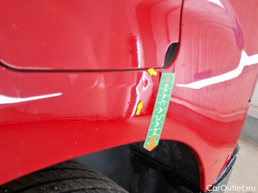  Citroen  Berlingo CITROEN  / 2018 / 4P / Fourgonnette M 650kg BlueHDi 130 S&S EAT8 Driver #15