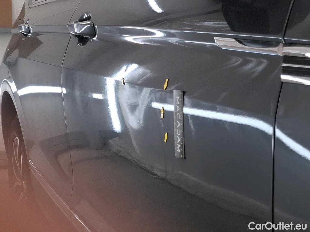  Volkswagen  Tiguan VOLKSWAGEN  Allspace / 2017 / 5P / SUV 1.5 TSI 150 EVO BMV6 Confortline #53