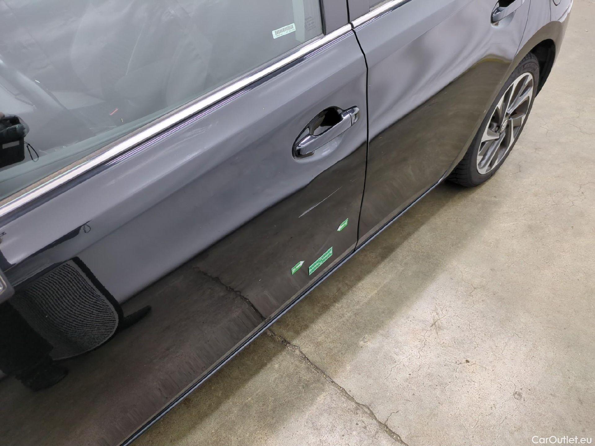  Toyota  Auris TOYOTA  5p Berline 1.8 HYBRID 136 CVT AUTO DESIGN BUSINESS #45