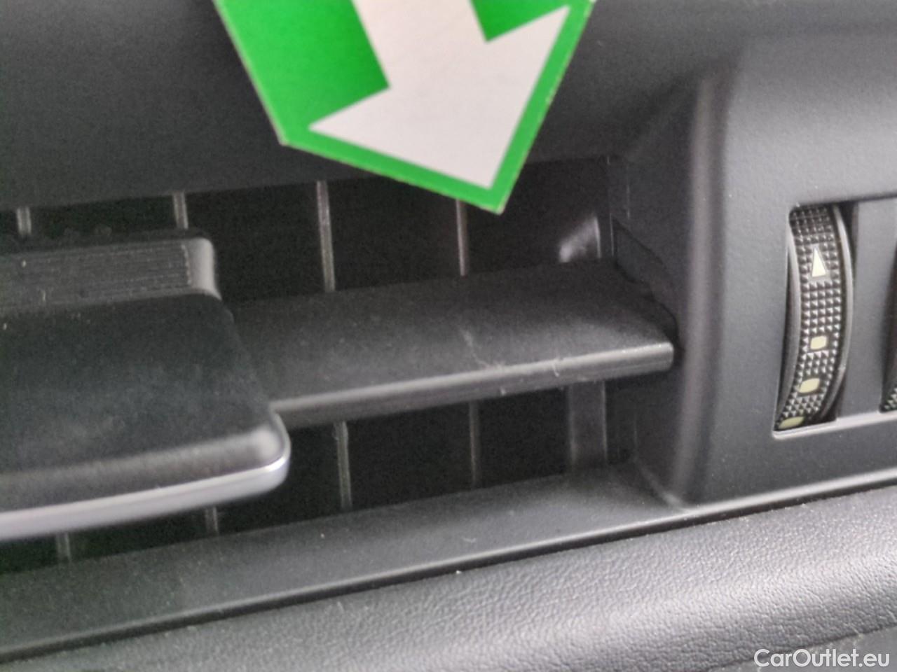  Toyota  Auris TOYOTA  5p Berline 1.8 HYBRID 136 CVT AUTO DESIGN BUSINESS #2