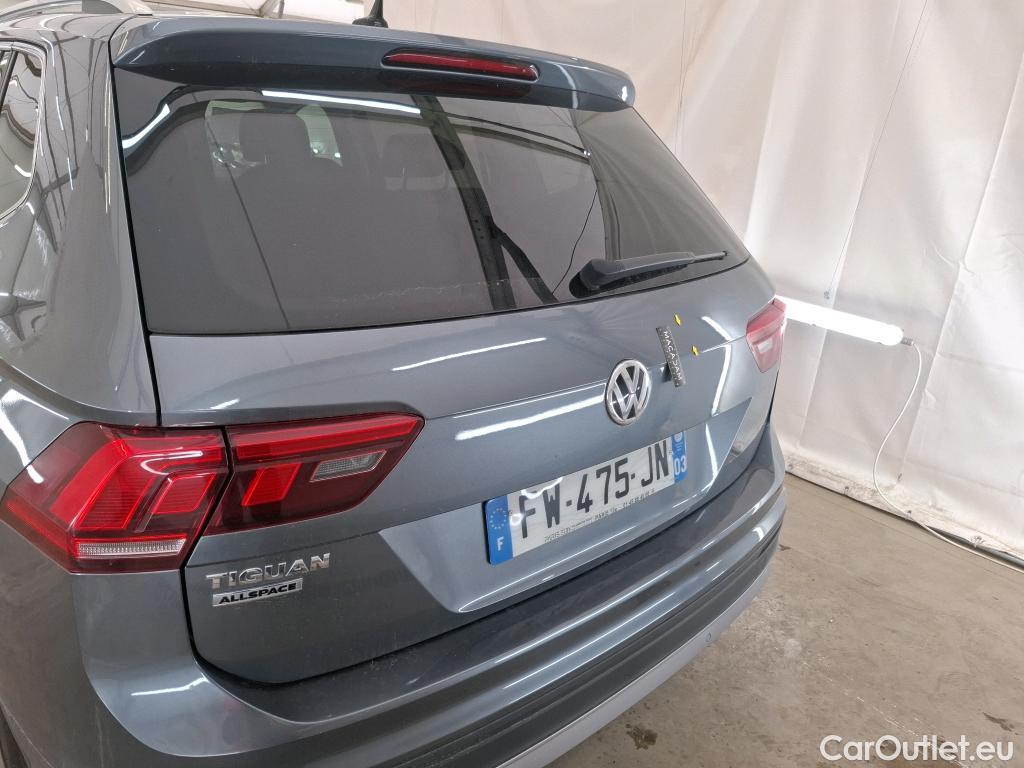  Volkswagen  Tiguan VOLKSWAGEN  Allspace / 2017 / 5P / SUV 1.5 TSI 150 EVO BMV6 Confortline #54