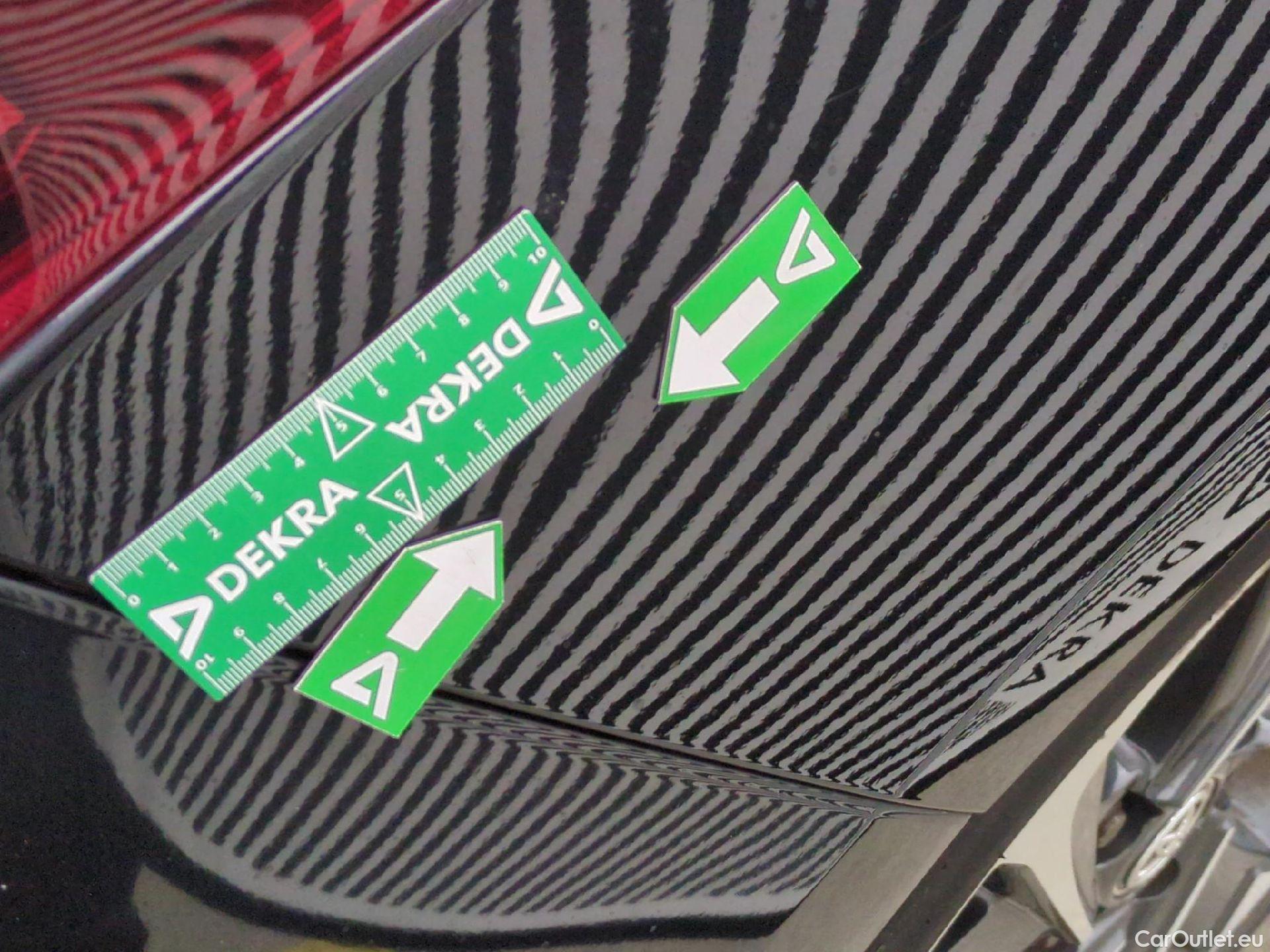  Toyota  Auris TOYOTA  5p Berline 1.8 HYBRID 136 CVT AUTO DESIGN BUSINESS #30