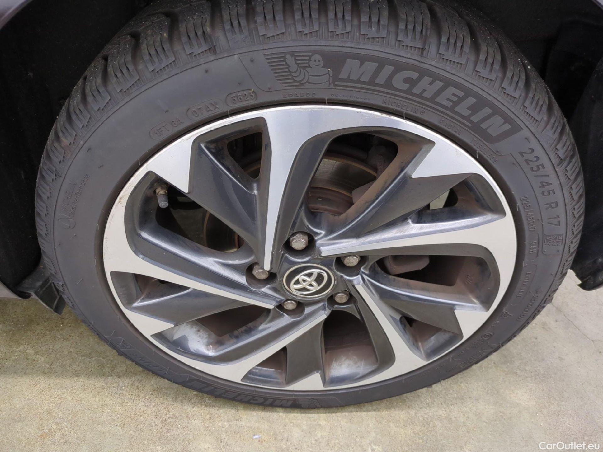  Toyota  Auris TOYOTA  5p Berline 1.8 HYBRID 136 CVT AUTO DESIGN BUSINESS #19