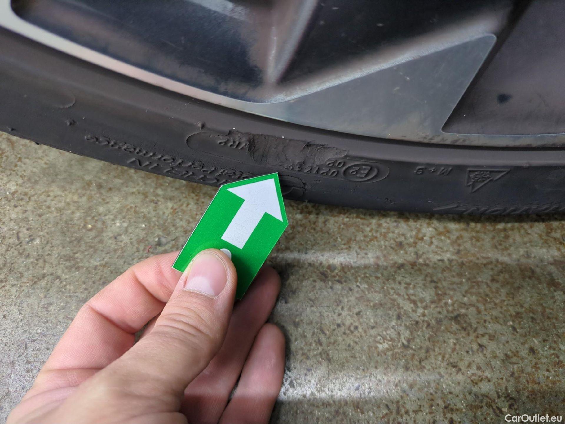  Toyota  Auris TOYOTA  5p Berline 1.8 HYBRID 136 CVT AUTO DESIGN BUSINESS #7