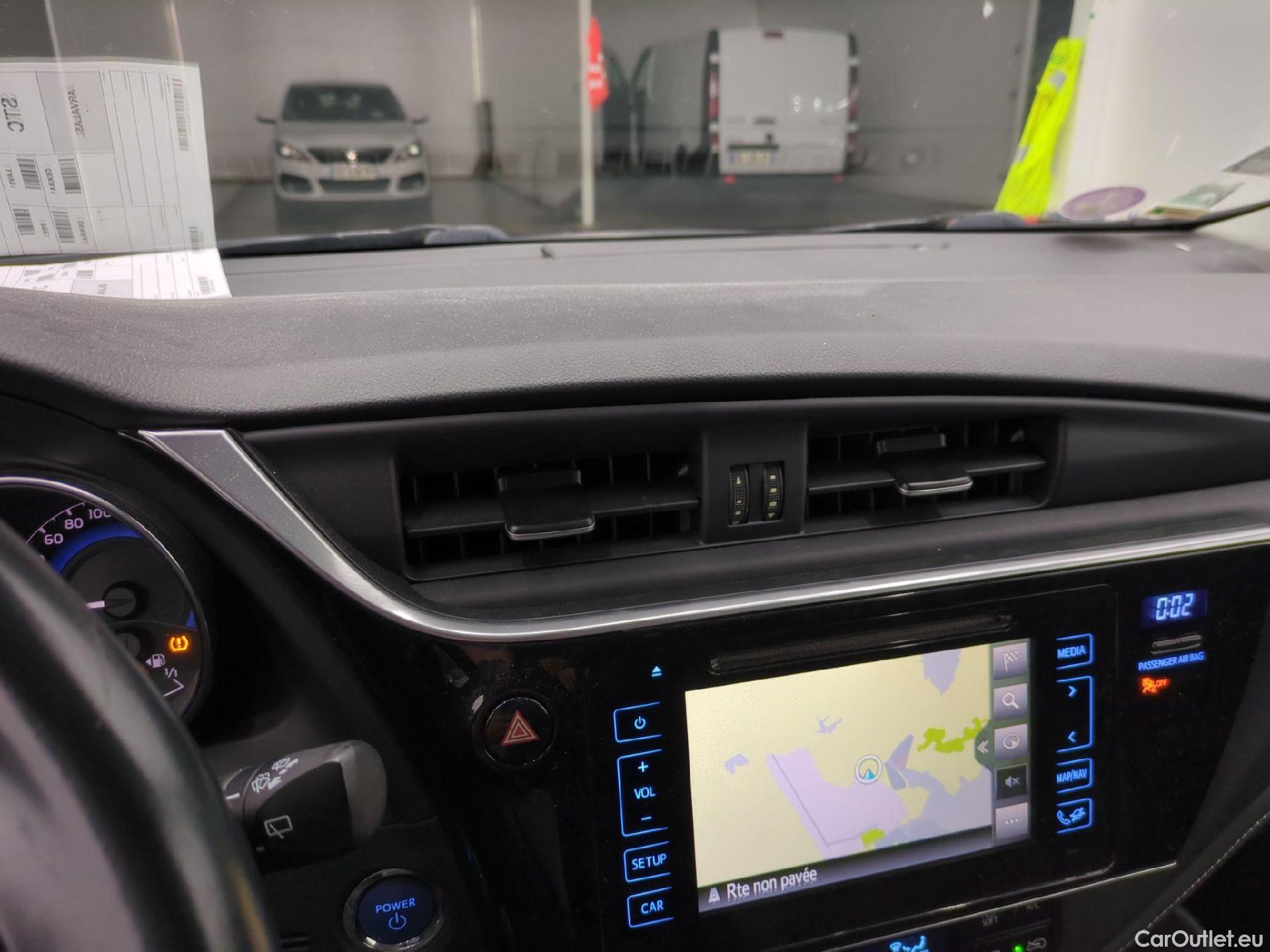  Toyota  Auris TOYOTA  5p Berline 1.8 HYBRID 136 CVT AUTO DESIGN BUSINESS #1