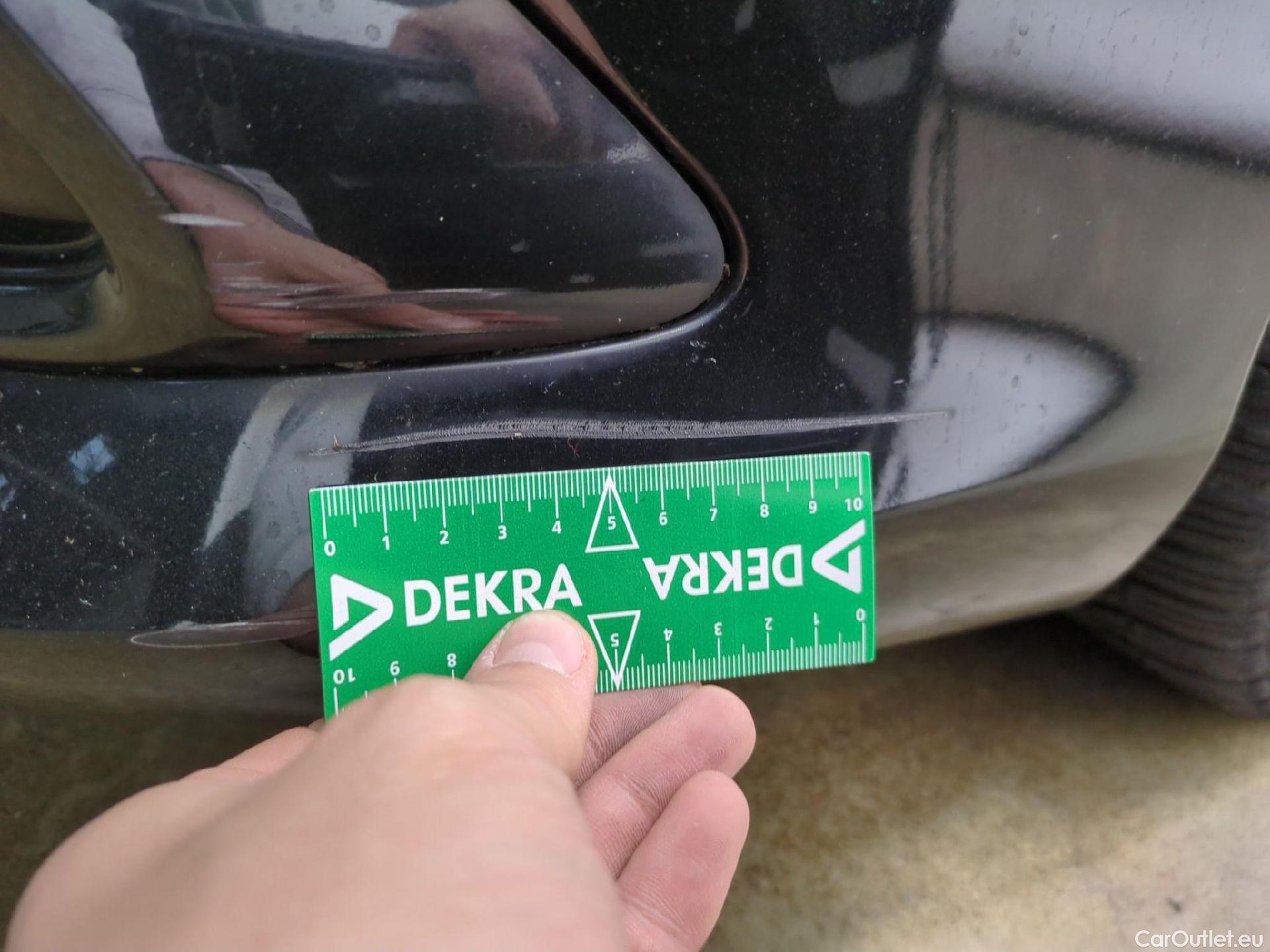  Toyota  Auris TOYOTA  5p Berline 1.8 HYBRID 136 CVT AUTO DESIGN BUSINESS #41