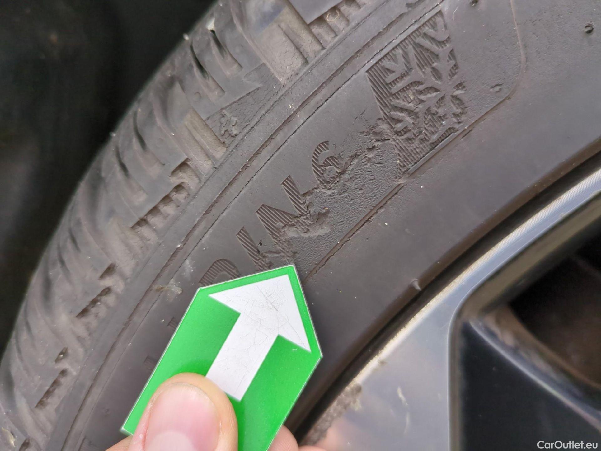  Toyota  Auris TOYOTA  5p Berline 1.8 HYBRID 136 CVT AUTO DESIGN BUSINESS #21