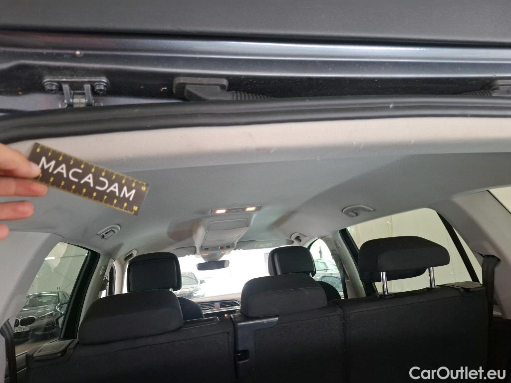  Volkswagen  Tiguan VOLKSWAGEN  Allspace / 2017 / 5P / SUV 1.5 TSI 150 EVO BMV6 Confortline #35