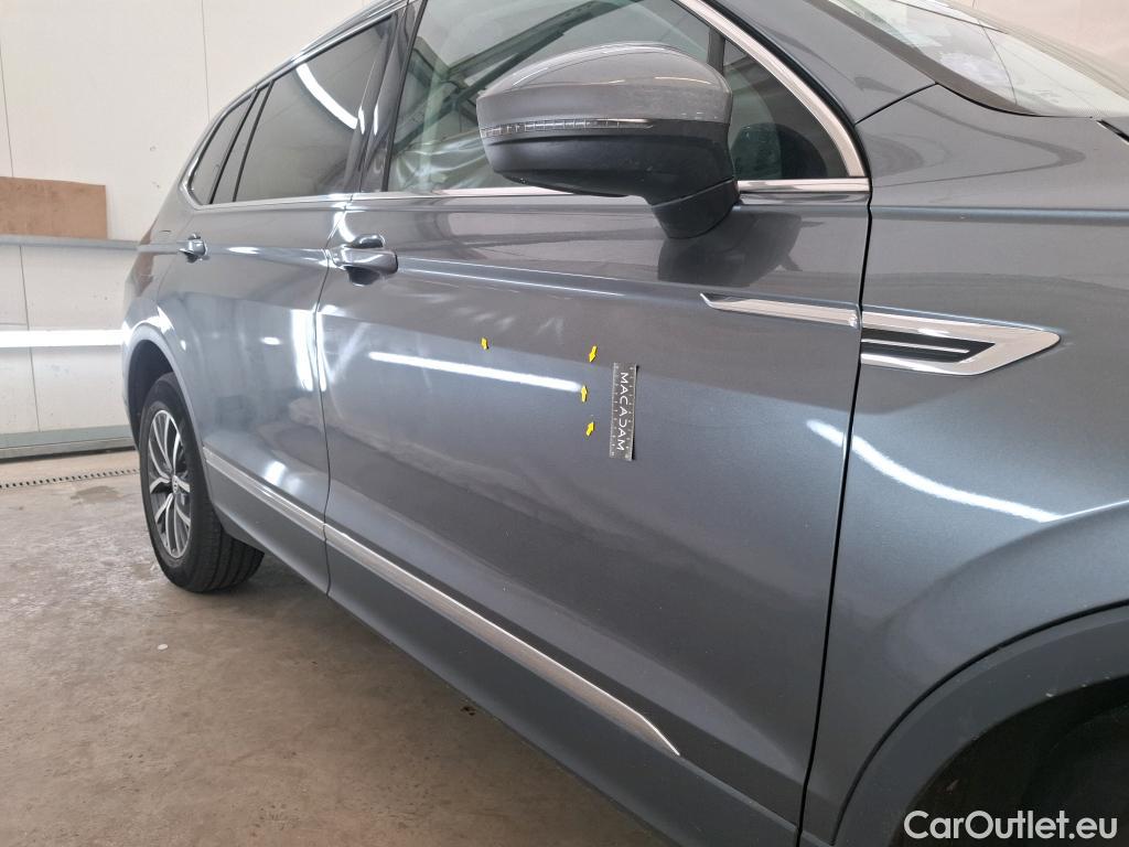  Volkswagen  Tiguan VOLKSWAGEN  Allspace / 2017 / 5P / SUV 1.5 TSI 150 EVO BMV6 Confortline #51