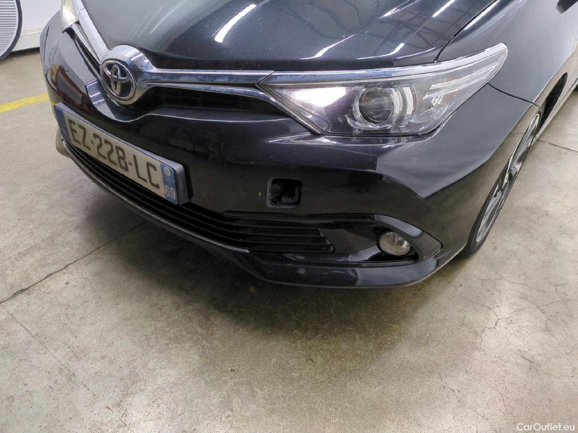  Toyota  Auris TOYOTA  5p Berline 1.8 HYBRID 136 CVT AUTO DESIGN BUSINESS #4