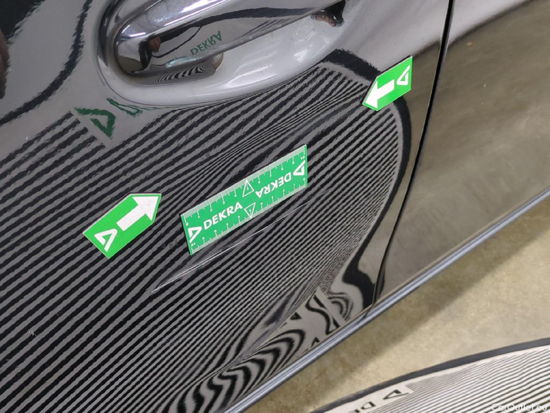  Toyota  Auris TOYOTA  5p Berline 1.8 HYBRID 136 CVT AUTO DESIGN BUSINESS #44