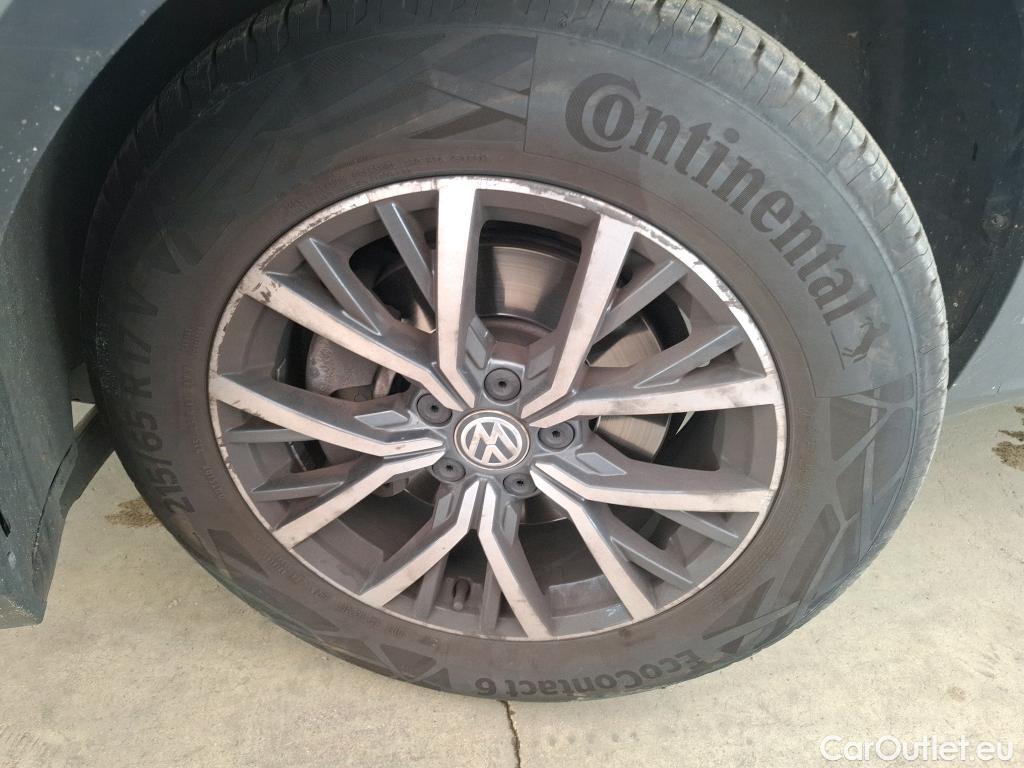  Volkswagen  Tiguan VOLKSWAGEN  Allspace / 2017 / 5P / SUV 1.5 TSI 150 EVO BMV6 Confortline #27