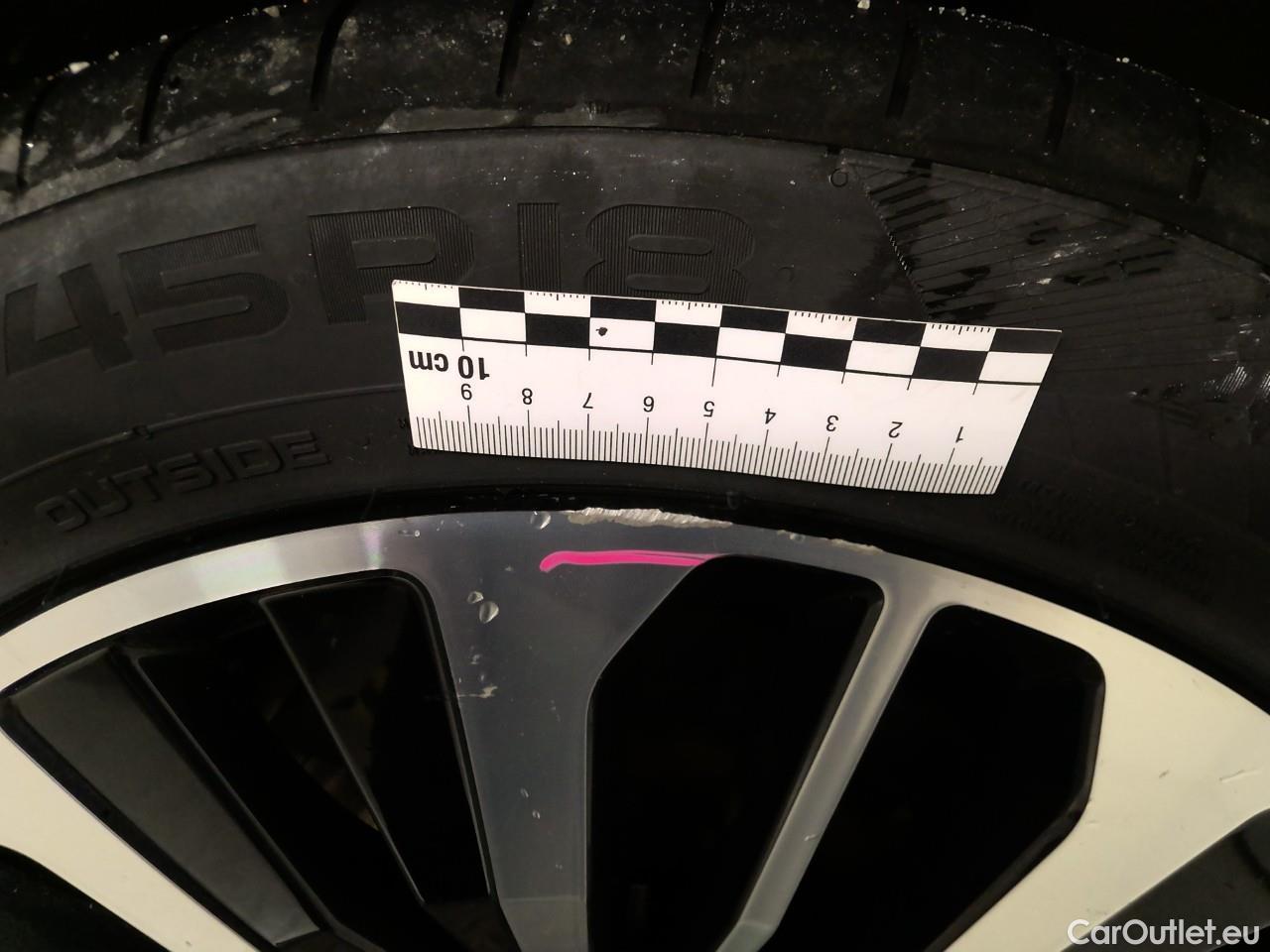  Volvo  V90  T6 350 Cor.Ed.Rec. AWD Aut #11