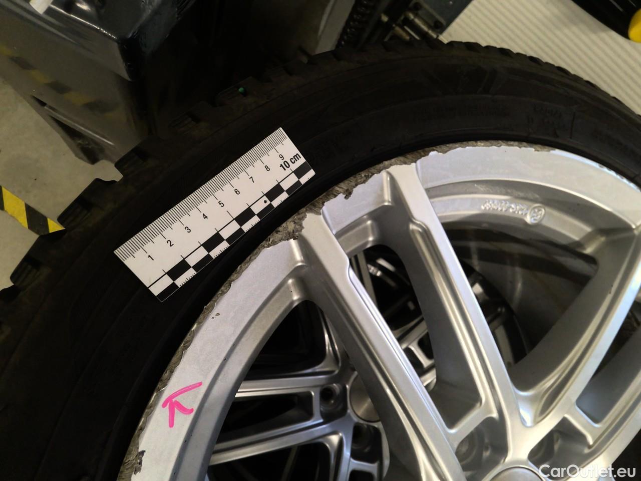  Volvo  V90  T6 350 Cor.Ed.Rec. AWD Aut #3