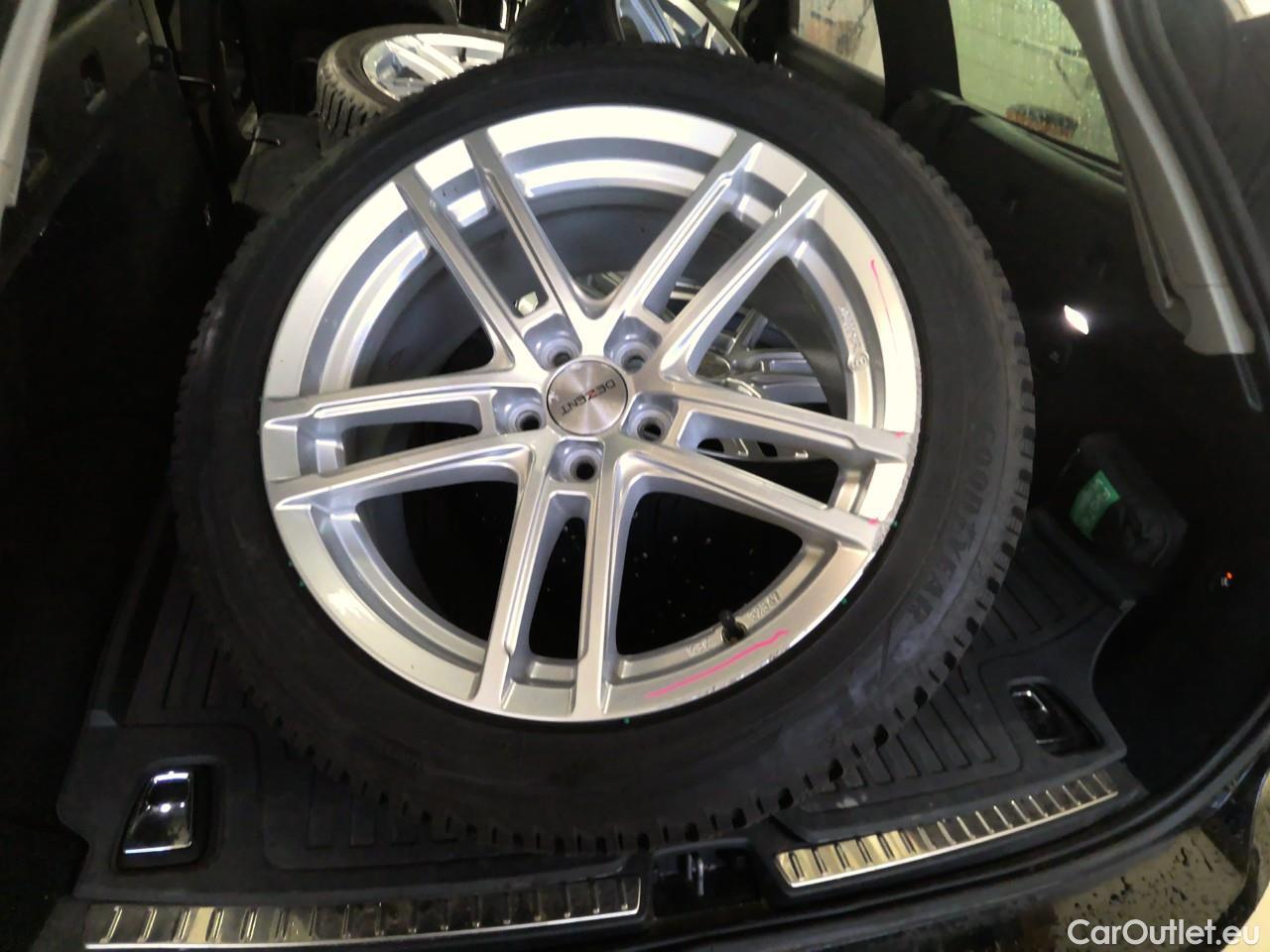  Volvo  V90  T6 350 Cor.Ed.Rec. AWD Aut #5