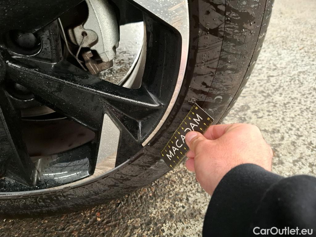  Nissan  Juke NISSAN  / 2019 / 5P / Crossover Hybrid 143 Business+ #6