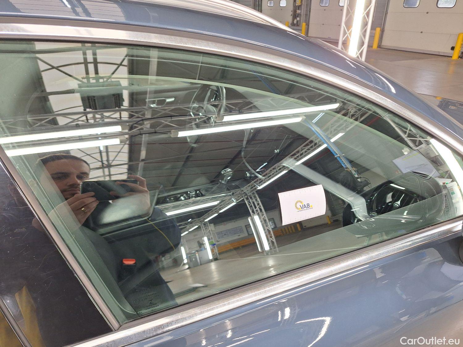  Volvo  V60 Volvo,  '18, Volvo  D3 Geartronic Momentum Pro 5d #32