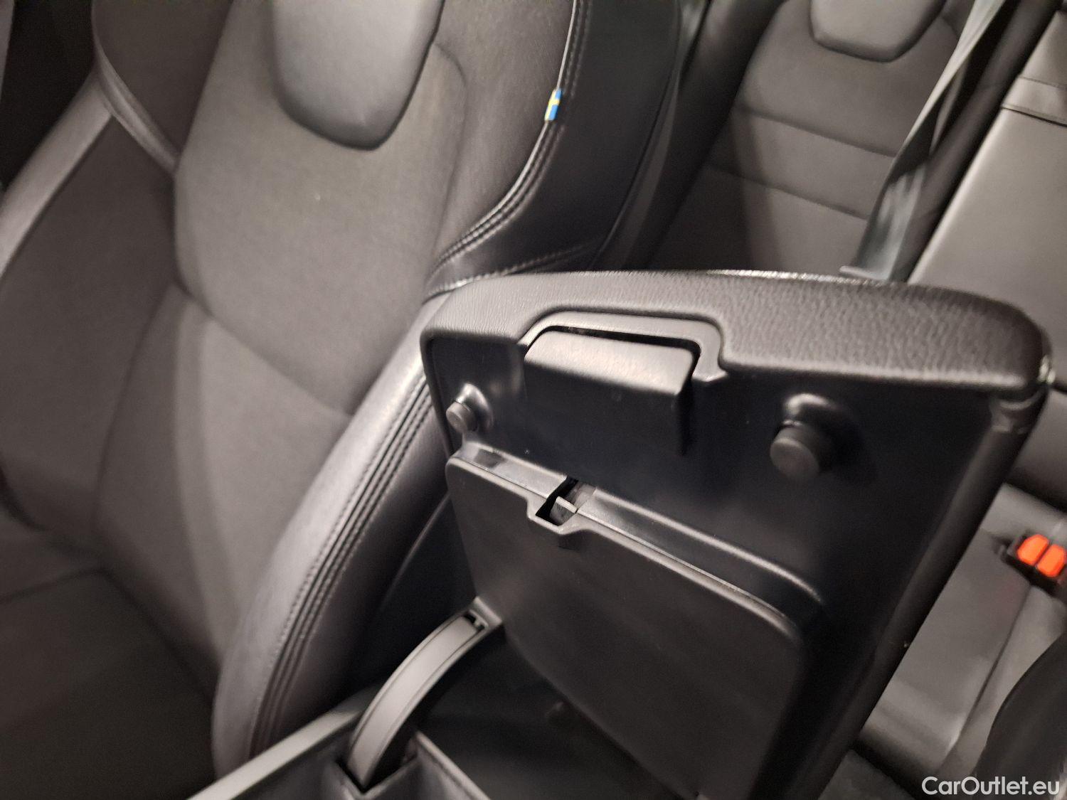  Volvo  V60 Volvo,  '18, Volvo  D3 Geartronic Momentum Pro 5d #45