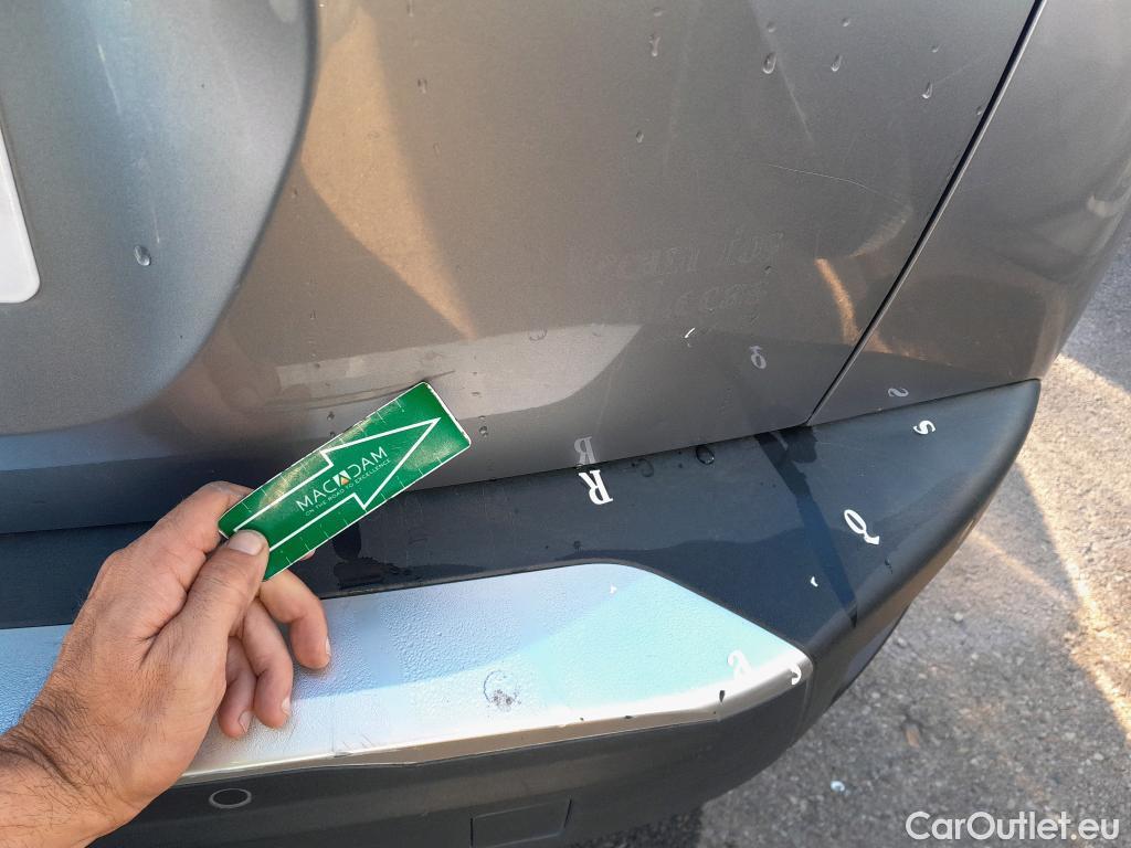  Peugeot  2008 PEUGEOT  / 2019 / 5P / todoterreno Allure Pack BlueHDI 81kW (110CV) #44