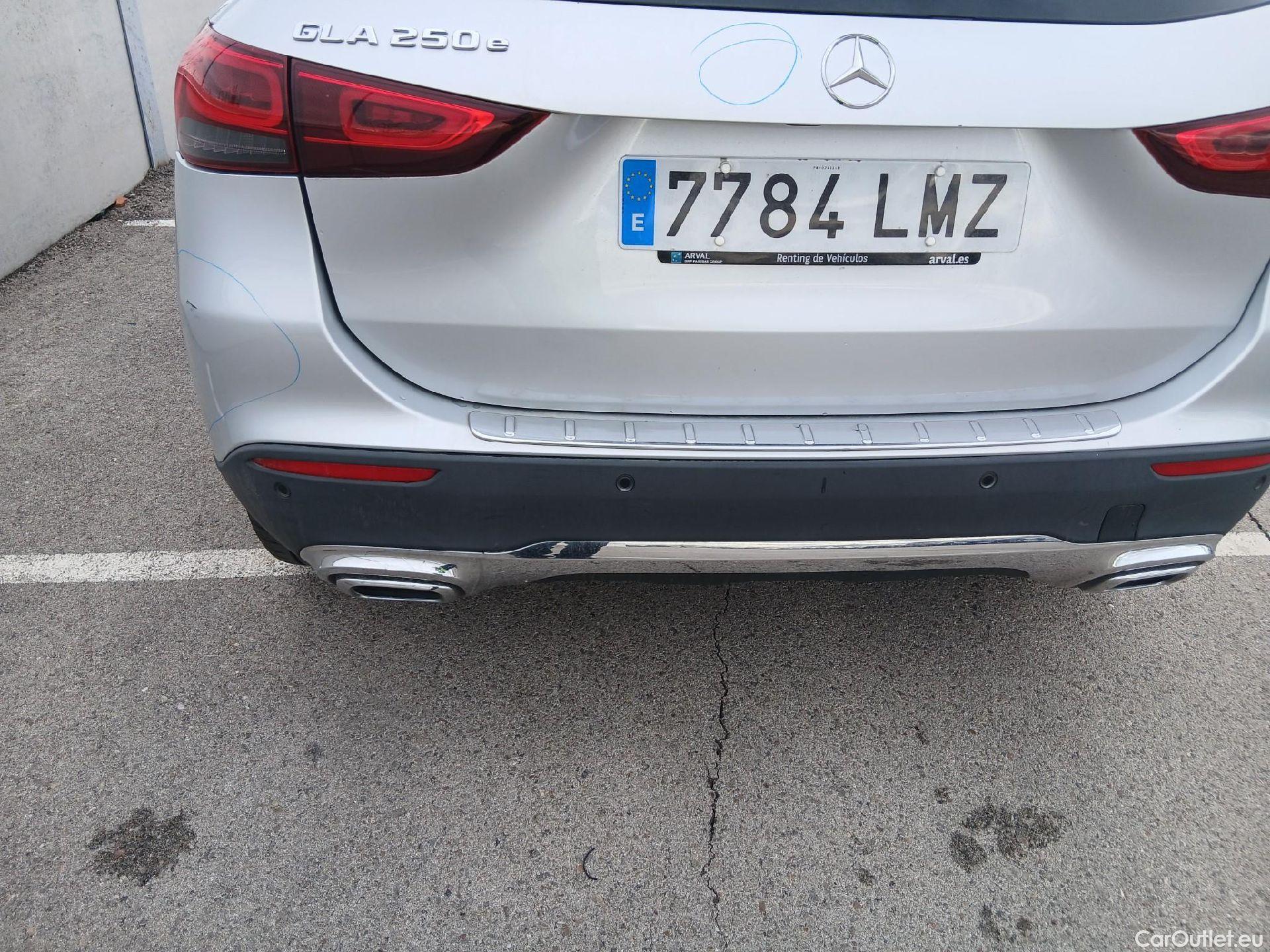  Mercedes  GLA MERCEDES-BENZ  / 2020 / 5P / todoterreno  250 e #12