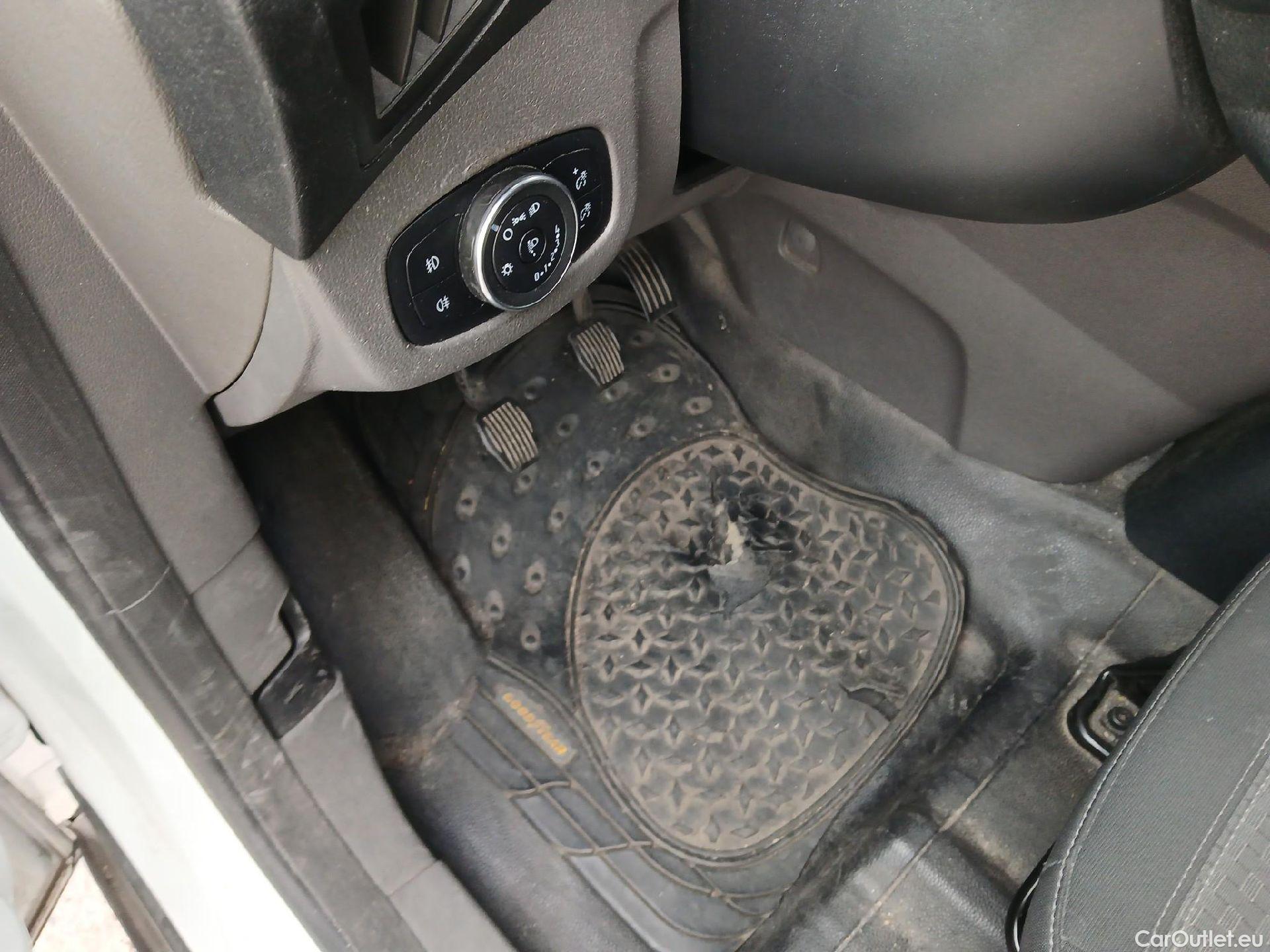  Ford  Transit Connect FORD /2013/4P/furgón Van 1.5 TDCi 74kW Trend 200 L1 #6