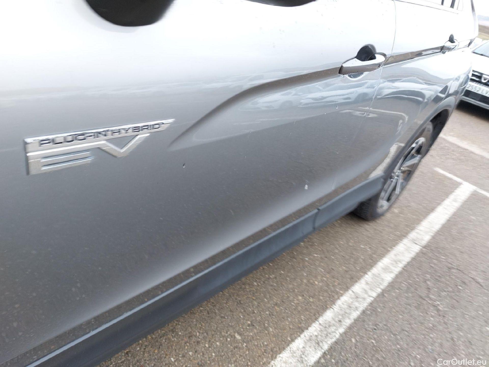  Mitsubishi  Eclipse MITSUBISHI  Cross / 2021 / 5P / todoterreno 2.4 PHEV Kaiteki Auto 4WD #6