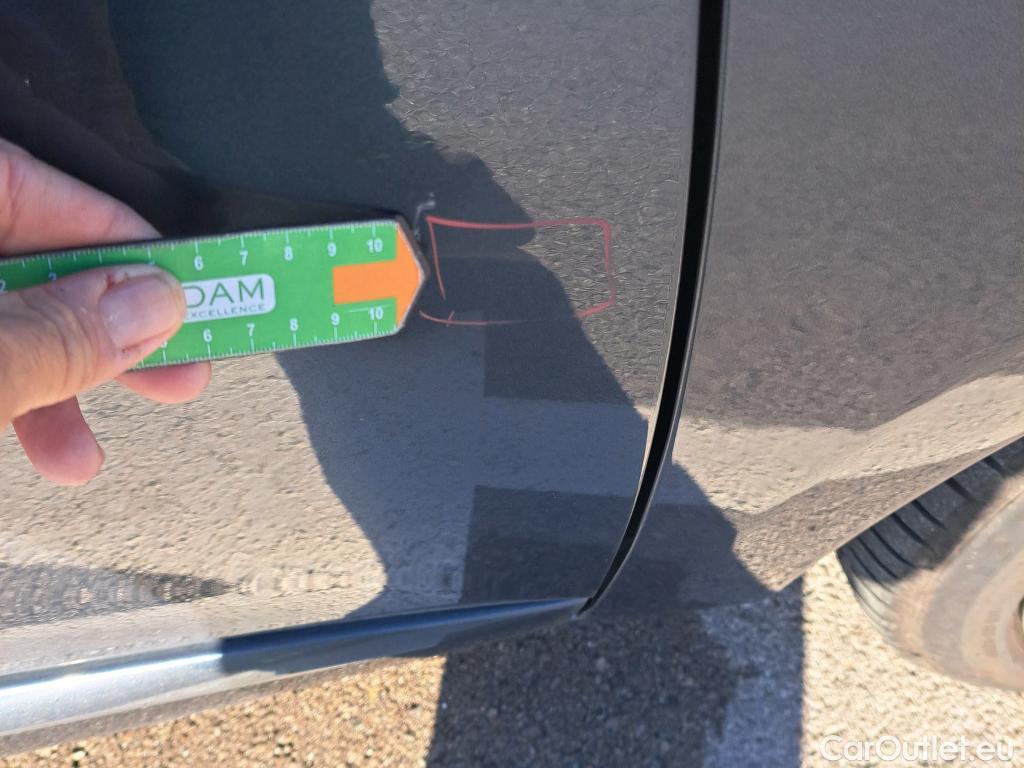  Renault  Megane RENAULT MÉGANE 5p 3G familiar Sp. Tou. Bose Energy dCi 130 S&S Euro 6 #18