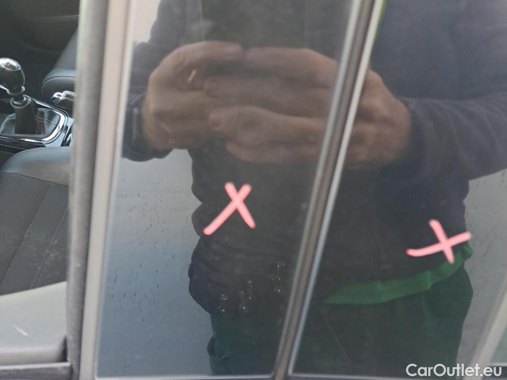  Renault  Megane RENAULT MÉGANE 5p 3G familiar Sp. Tou. Bose Energy dCi 130 S&S Euro 6 #22