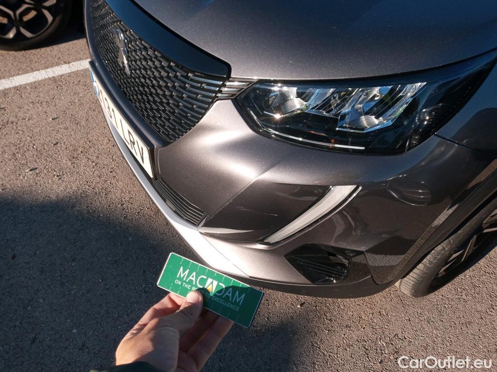  Peugeot  2008 PEUGEOT  / 2019 / 5P / todoterreno Allure Pack Puretech 130 S&S EAT8 (AC2) #22