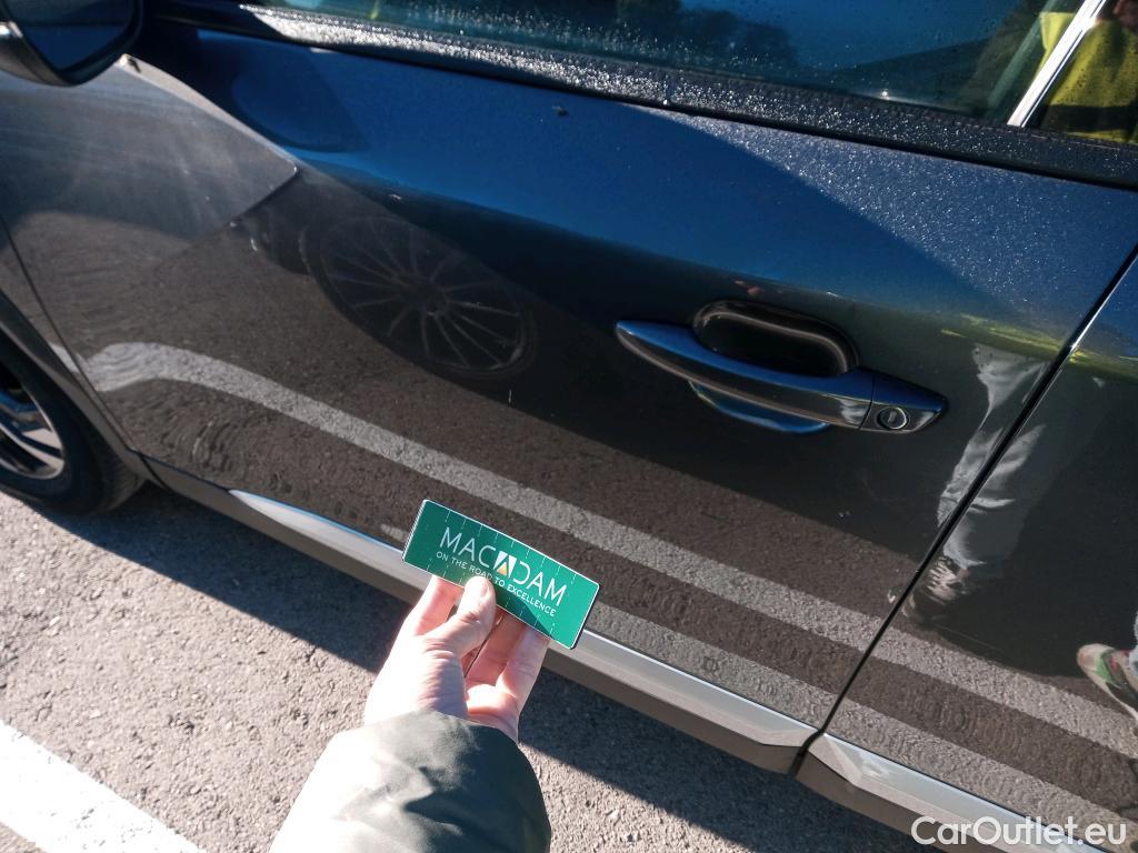  Peugeot  2008 PEUGEOT  / 2019 / 5P / todoterreno Allure Pack Puretech 130 S&S EAT8 (AC2) #6