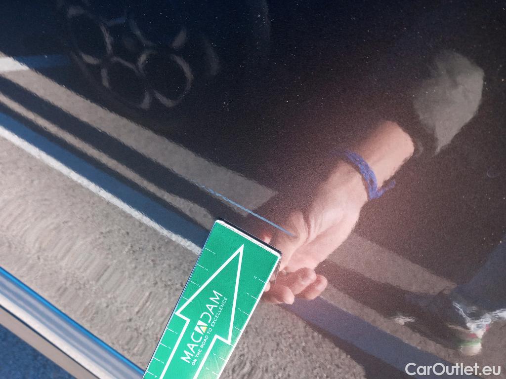  Peugeot  2008 PEUGEOT  / 2019 / 5P / todoterreno Allure Pack Puretech 130 S&S EAT8 (AC2) #25