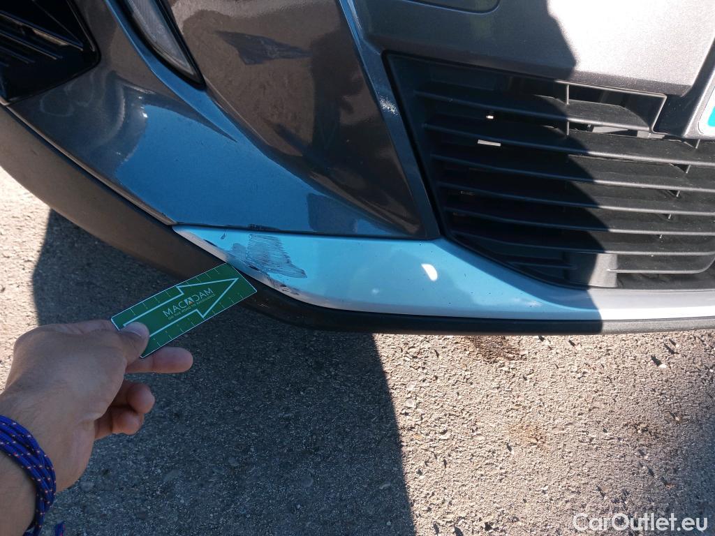  Peugeot  2008 PEUGEOT  / 2019 / 5P / todoterreno Allure Pack Puretech 130 S&S EAT8 (AC2) #20