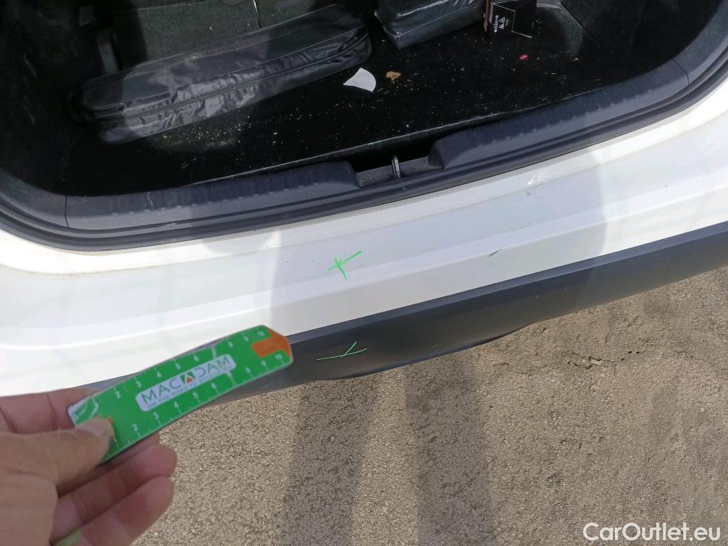  Toyota  Yaris TOYOTA  / 2020 / 5P / berlina con portón 1.5 120H Business Plus #11