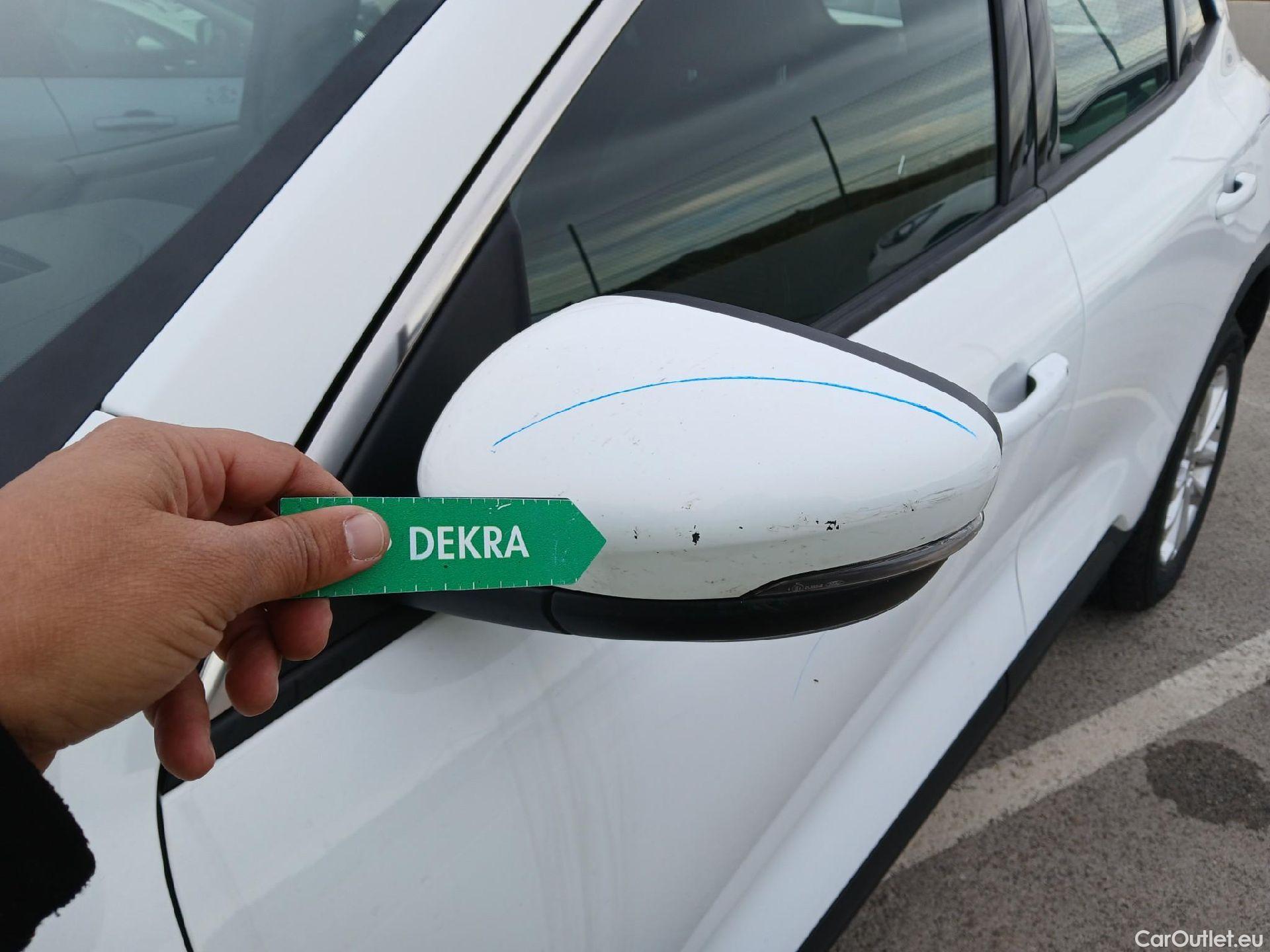  Ford  Kuga FORD  / 2019 / 5P / todoterreno Titanium 2.5 Duratec FHEV 140kW Auto #5