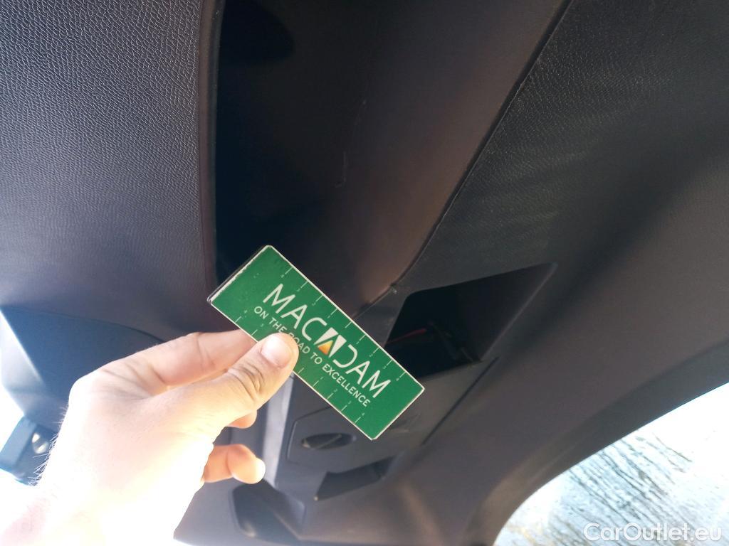  Peugeot  2008 PEUGEOT  / 2019 / 5P / todoterreno Allure Pack Puretech 130 S&S EAT8 (AC2) #8