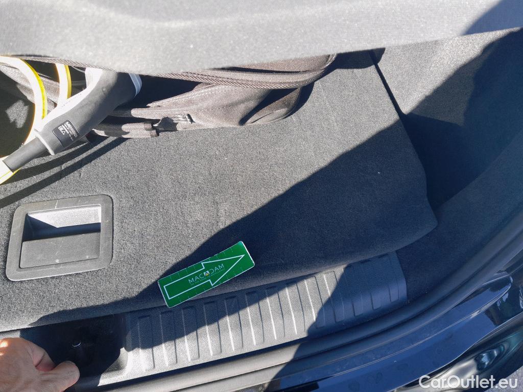  Audi  A3 AUDI  / 2020 / 5P / berlina con portón Sportback S line 40 TFSI e 150kW S tron #19