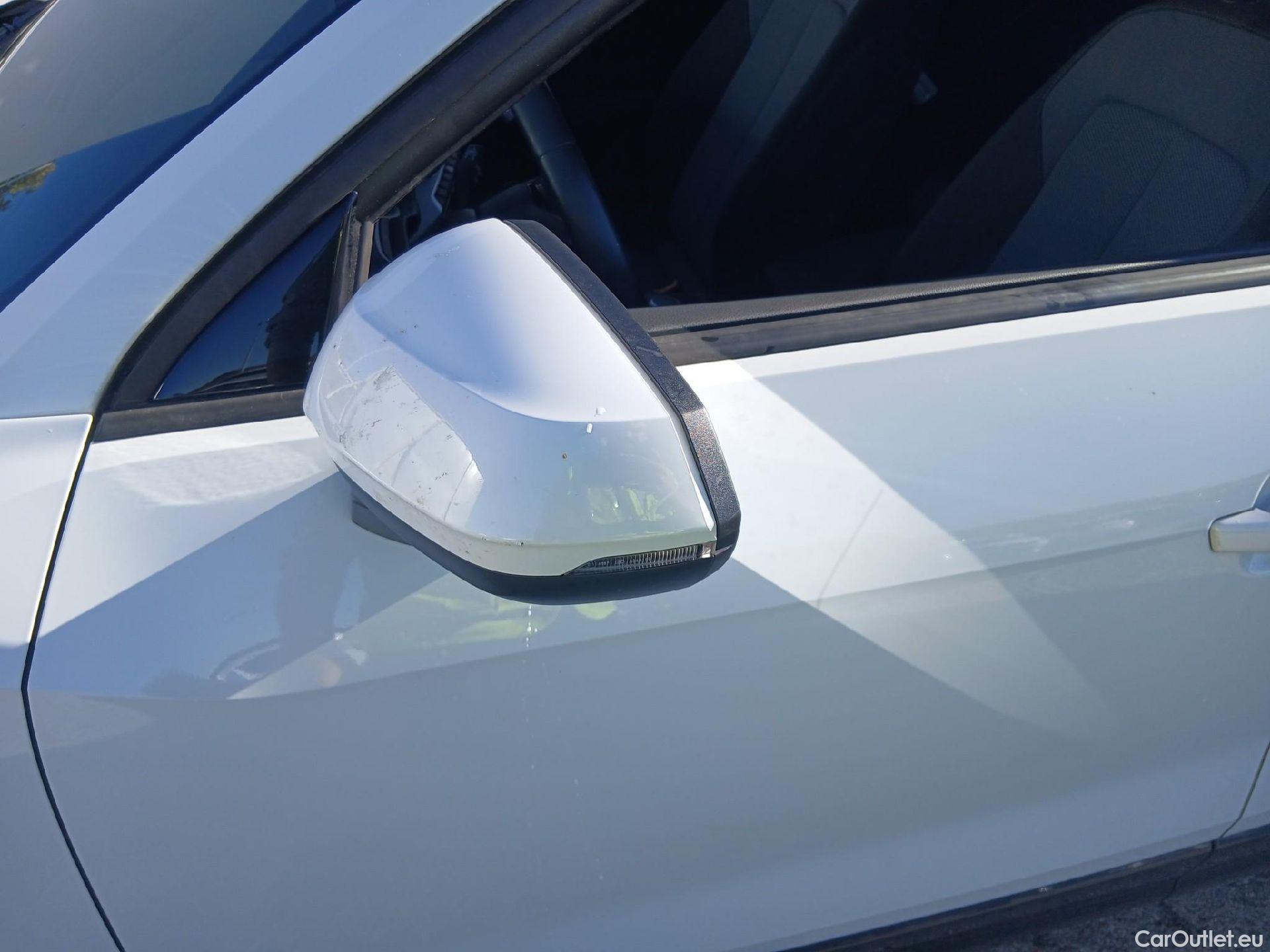  Audi  Q2 AUDI  / 2016 / 5P / todoterreno Design 30 TFSI 85kW (116CV) S tronic (AC) #12