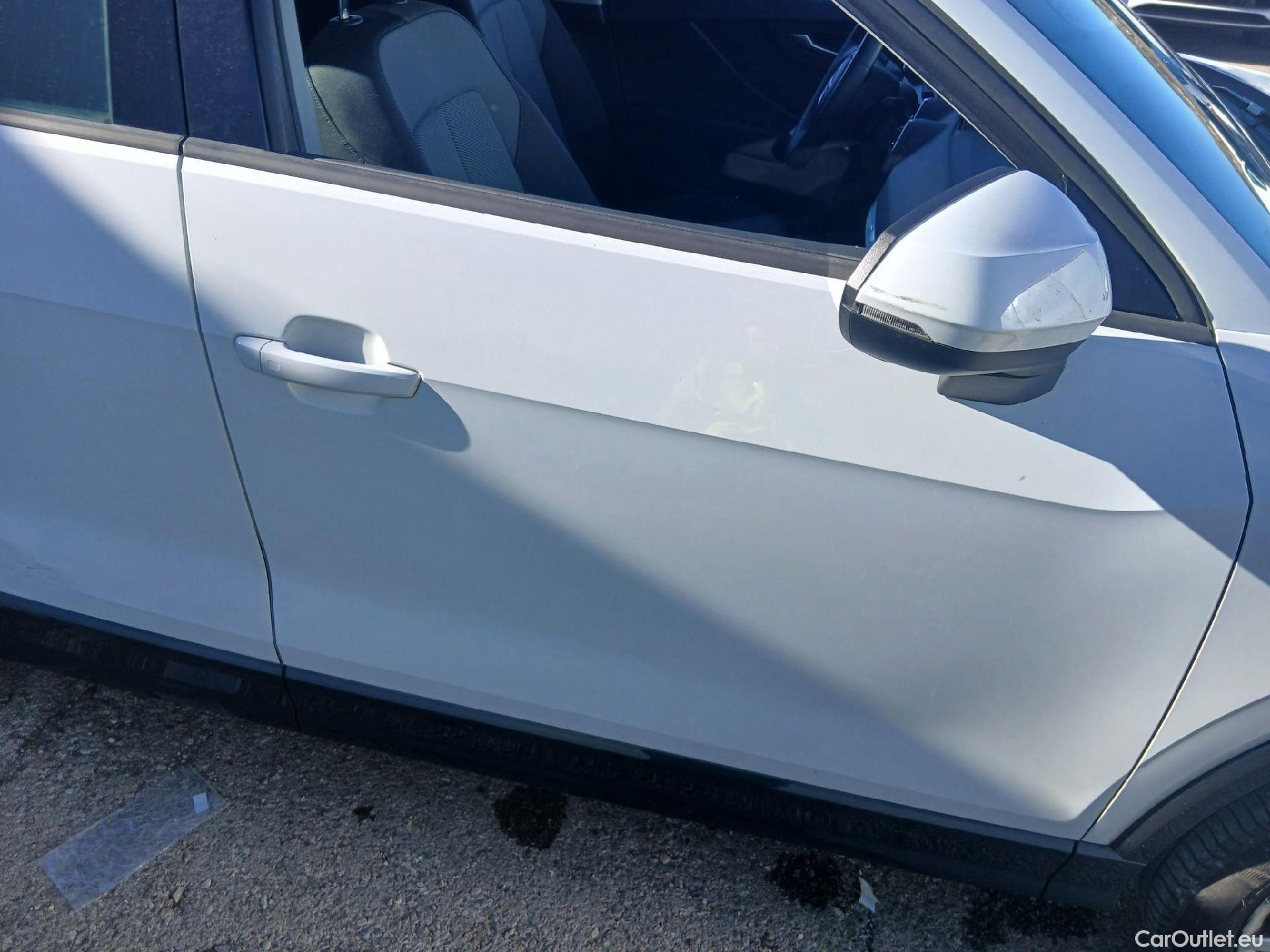  Audi  Q2 AUDI  / 2016 / 5P / todoterreno Design 30 TFSI 85kW (116CV) S tronic (AC) #36