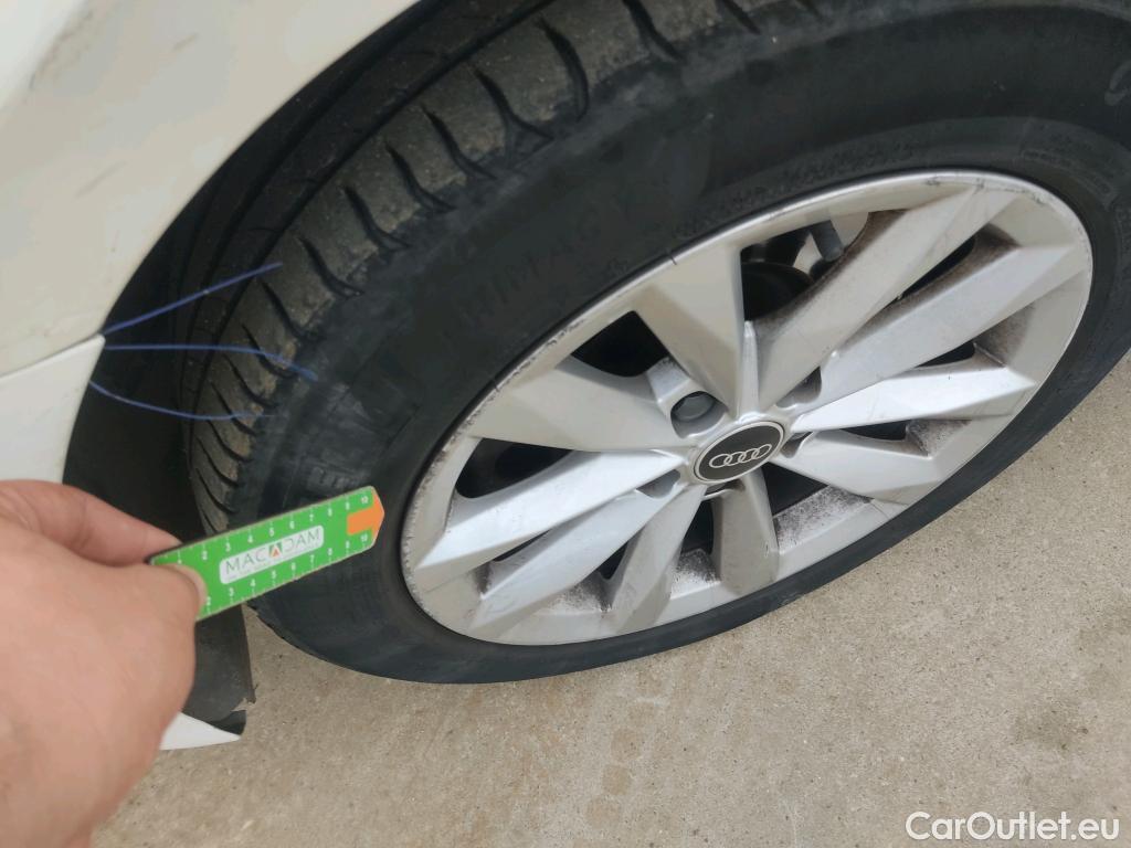  Audi  A3 AUDI  / 2020 / 5P / berlina con portón Sportback 30 TFSI 81kW (110CV) S tronic #24